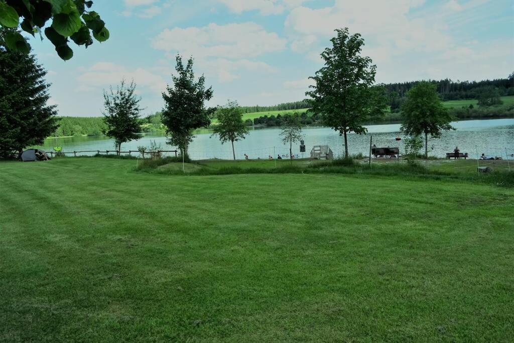 Modernes Apartment Mit Traumhaftem Blick Ins Gruene Bräunlingen Dış mekan fotoğraf